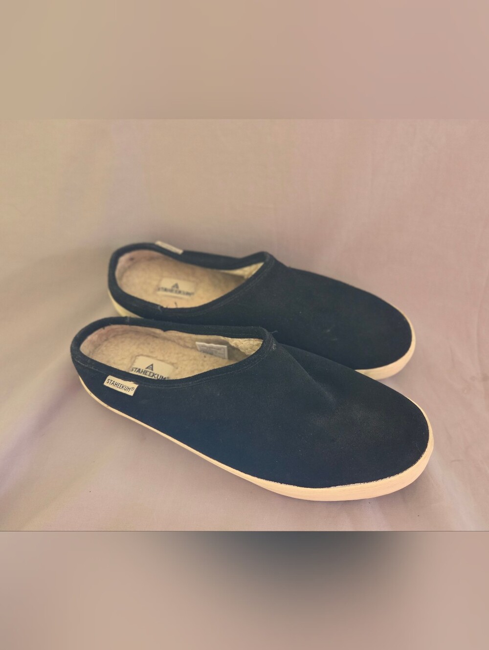 Black Women's Slip-On Cozy Clog Size 9R  By Staheekum